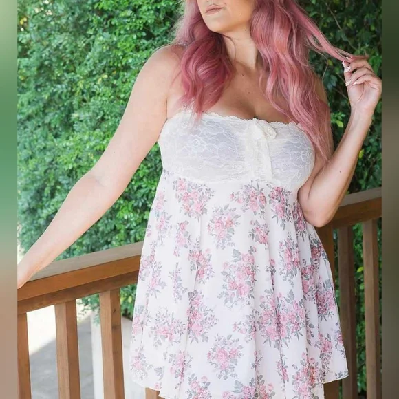 Dolls Kill × Current Mood Lacey Floral Lightweight Wide Strap Summer Dress (M) - Picture 4 of 10